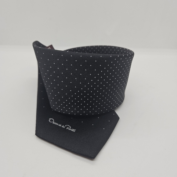 Oscar de la Renta black tie with tiny white dots 58.5 in long 3.25 in wide - Picture 2 of 3